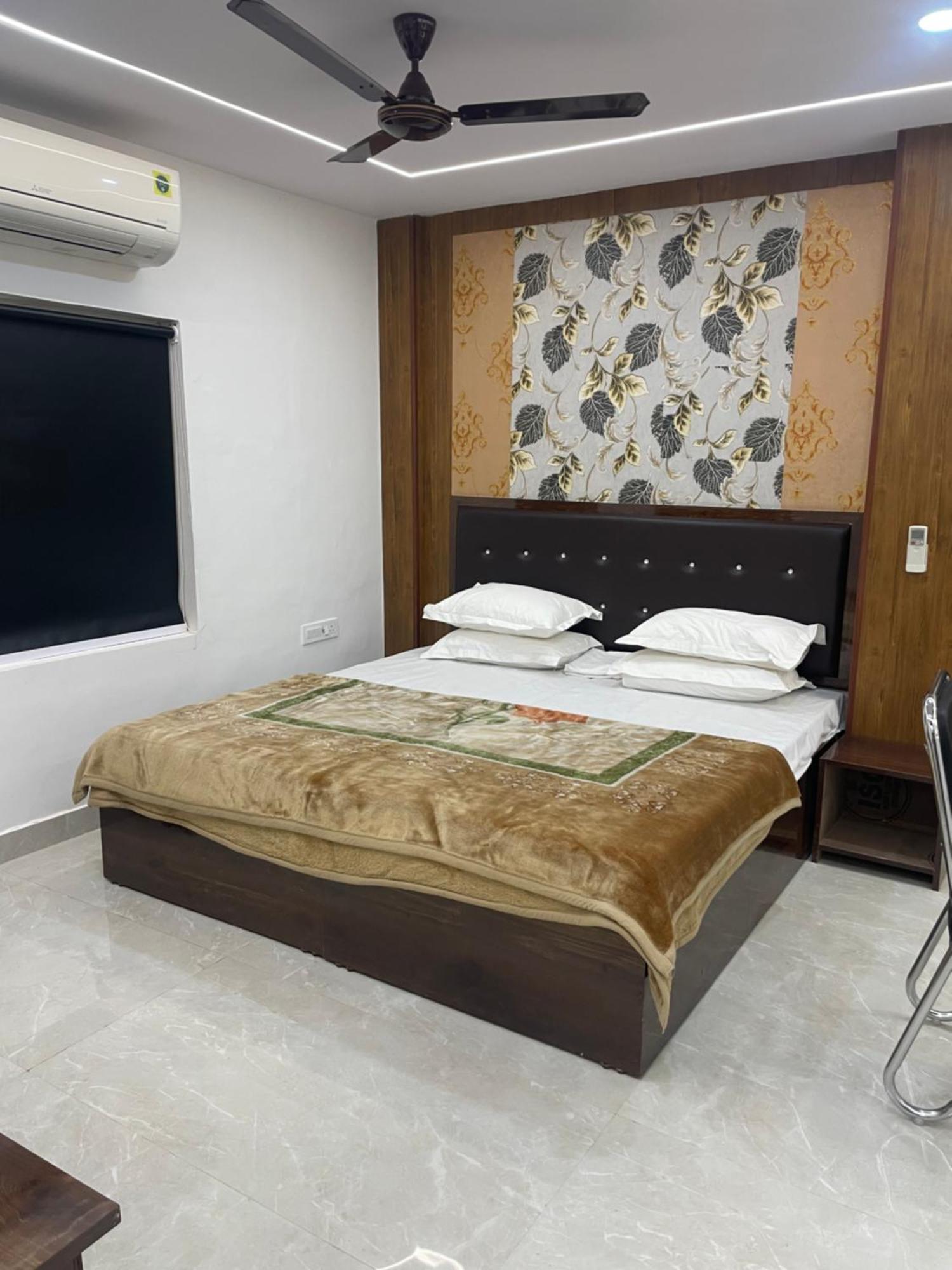 バラナシ Kashi Imperial Bed & Breakfast エクステリア 写真